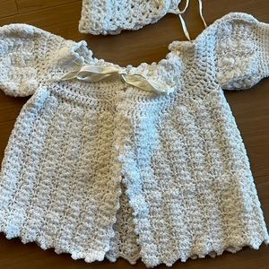 HANDMADE CHRISTENING SWEATER SET INFANT WHITE SATIN RIBBON TIE CLOSURE WITH HAT